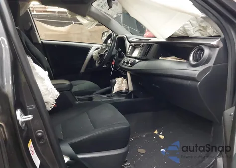 2018 Toyota Rav4 Le z USA, uszkodzony, nr VIN JTMZFREVXJJ750970